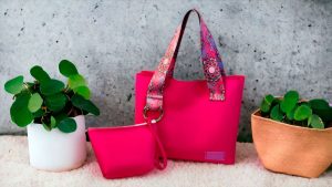 Bolsa e nécessaire com material sintético